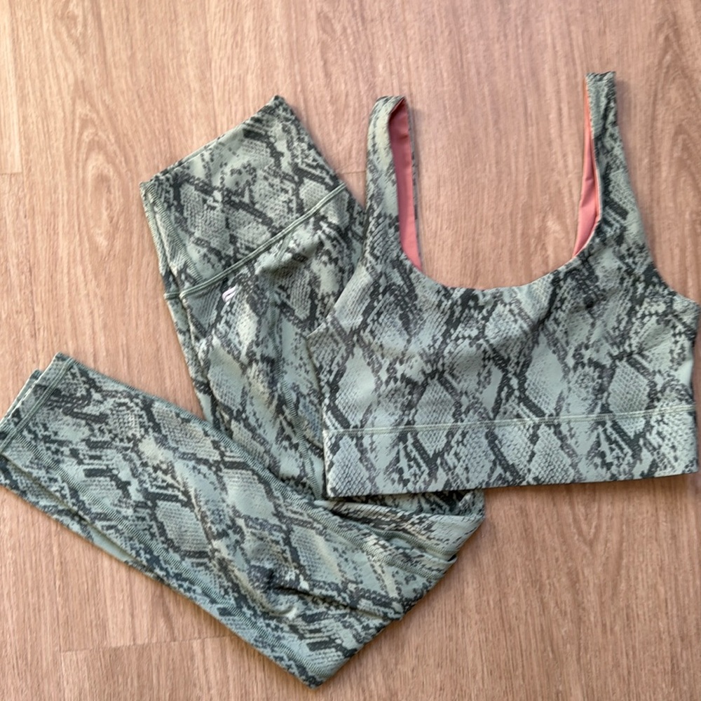 Green Snakes, Print Fabletics Set - image 1